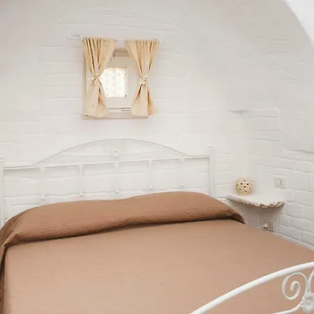 Trulli Centenari Country house